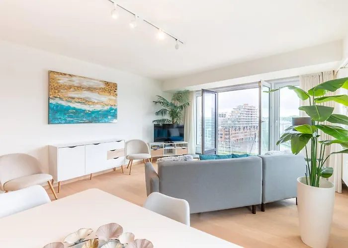 Wonderful Flat With Amazing Views Over *